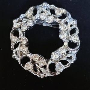 Vintage Rhinestone Circular Wreath Brooch